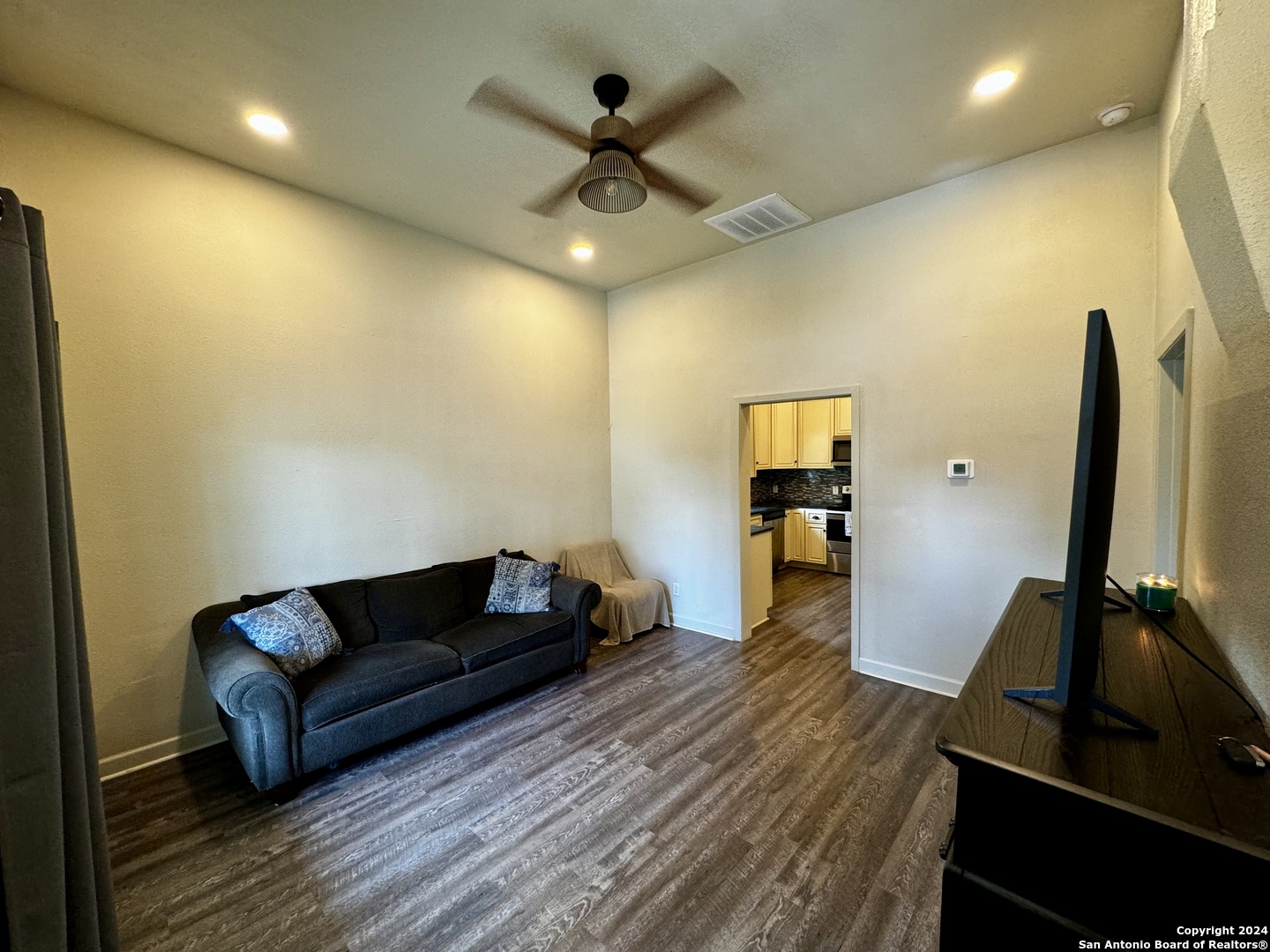 329 BLAINE