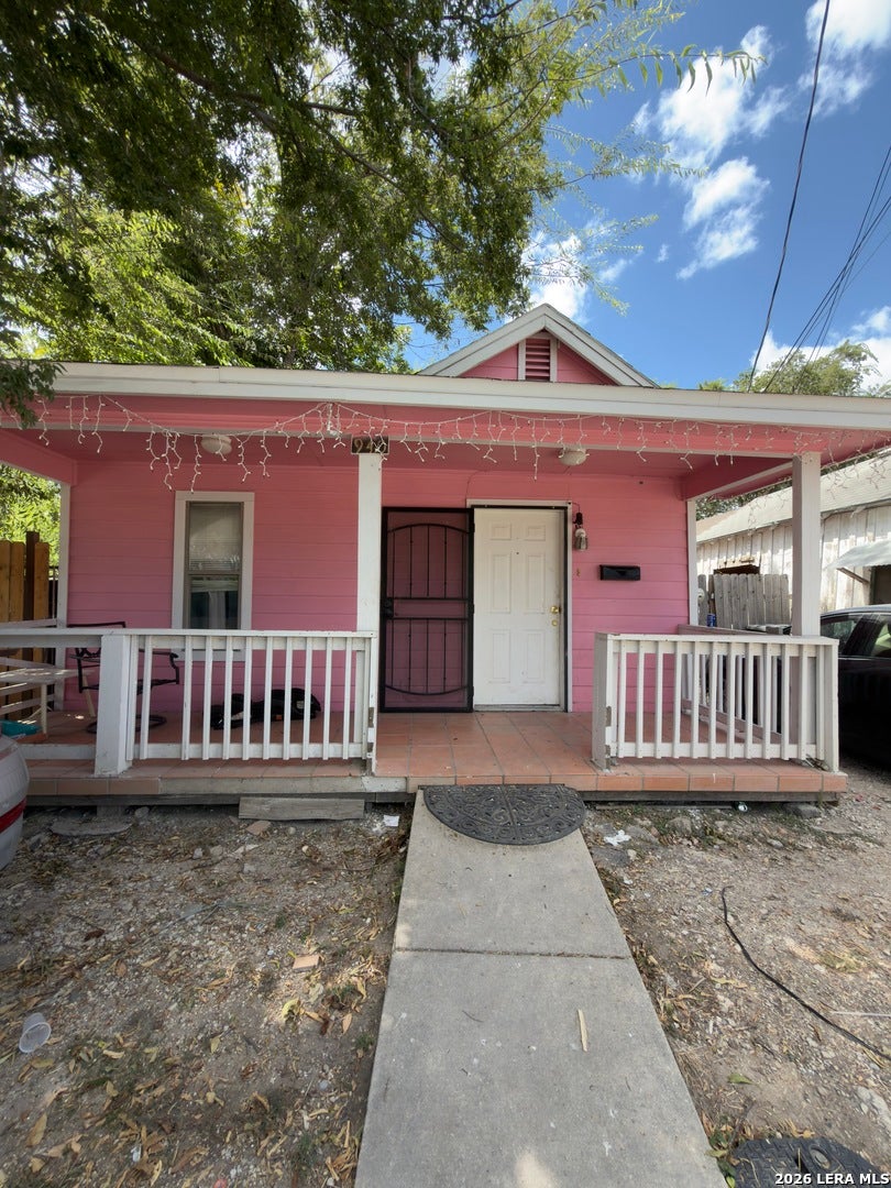 Photo of 940 W ASHBY PL, San Antonio, TX 78212 (MLS # 2008022)