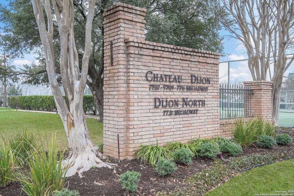 Photo of 7707 BROADWAY 23A #23A, San Antonio, TX 78209 (MLS # 2008711)