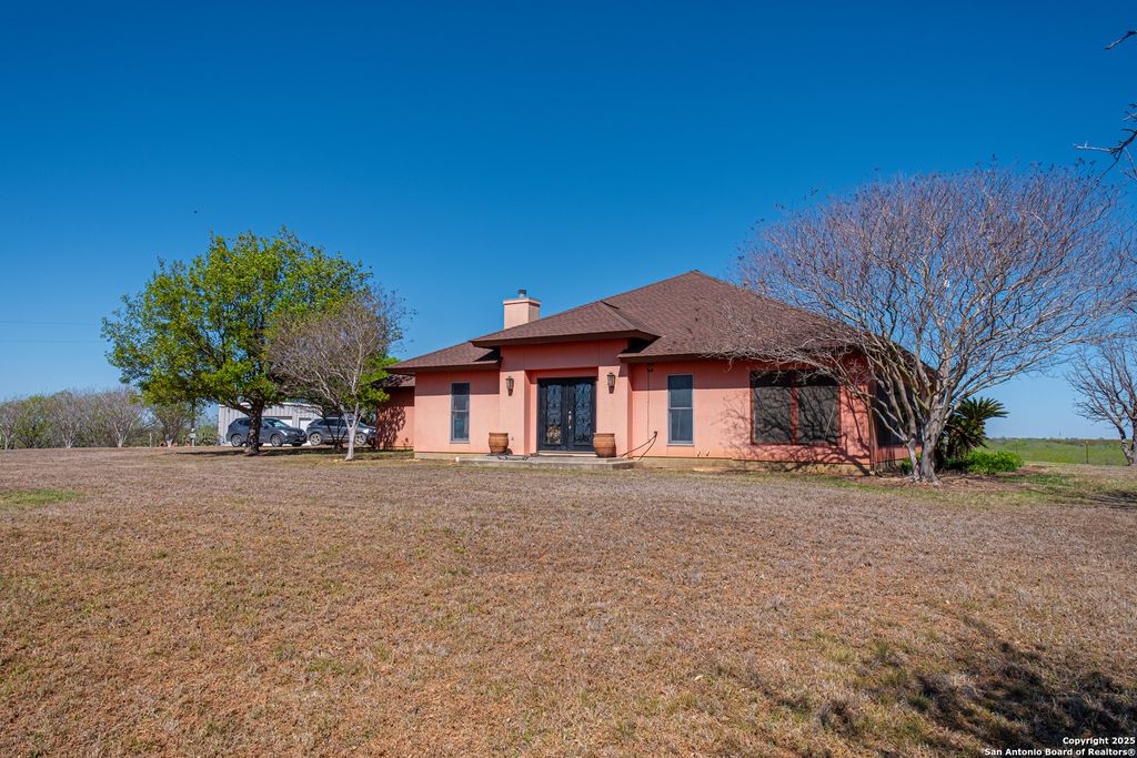 Photo of 2148 County Road 220, Floresville, TX 78114 (MLS # 1923798)