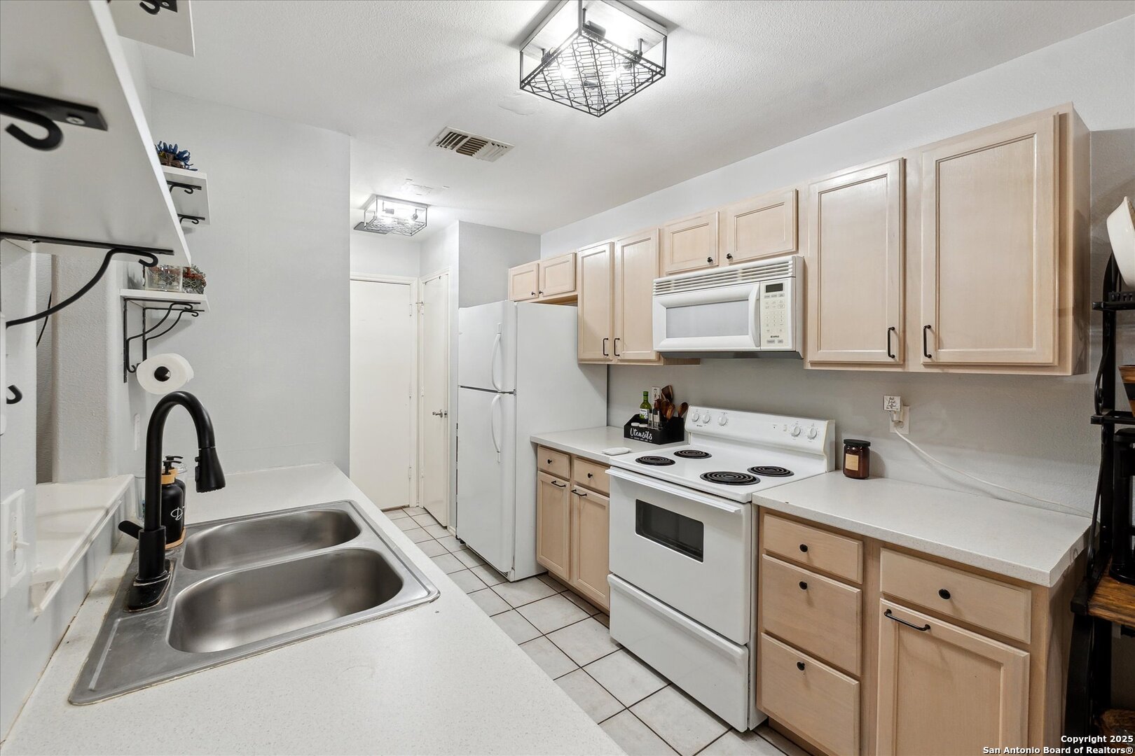 8143 Rustic Park