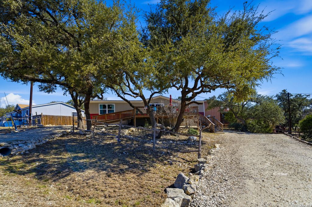 Photo of 733 Private Road 1507, Bandera, TX 78003 (MLS # 1944130)