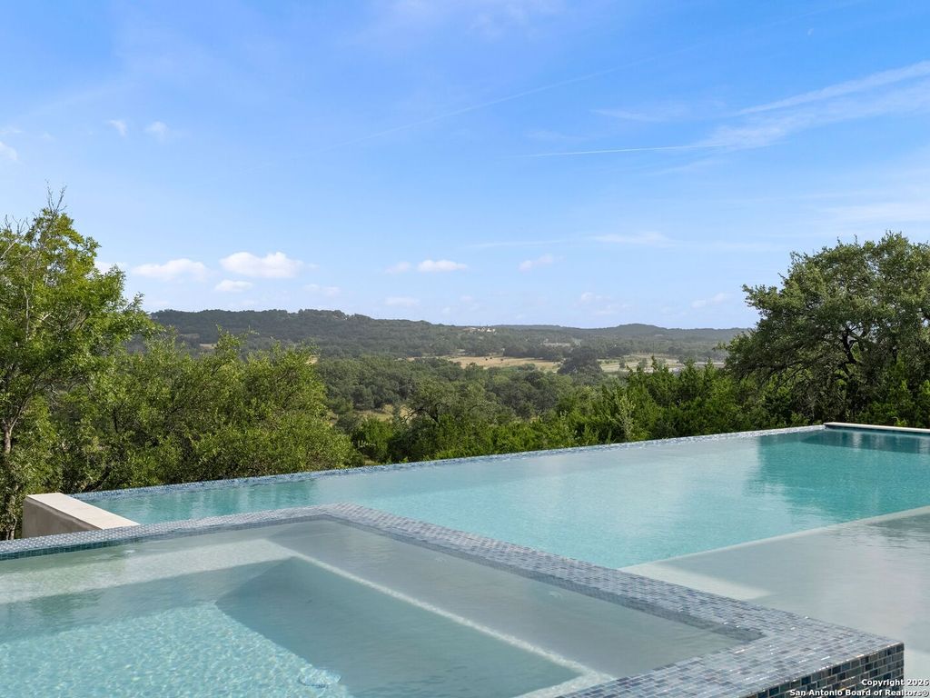 Photo of 11129 Barreal, Boerne, TX 78006 (MLS # 1932648)