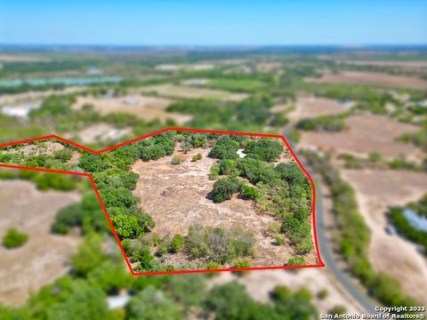 A home in Atascosa