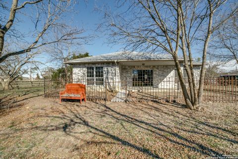 A home in Bandera