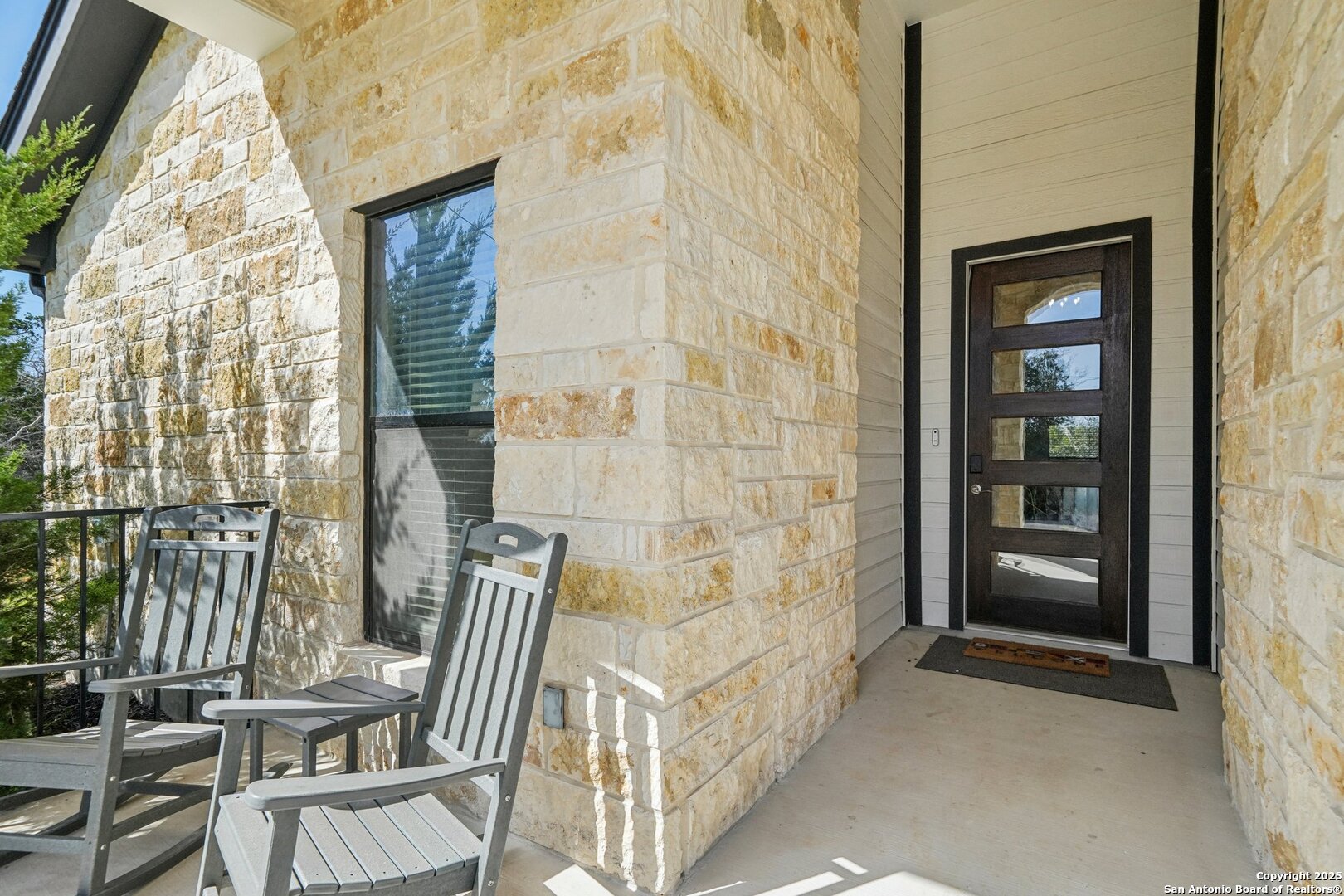394 Cliffview