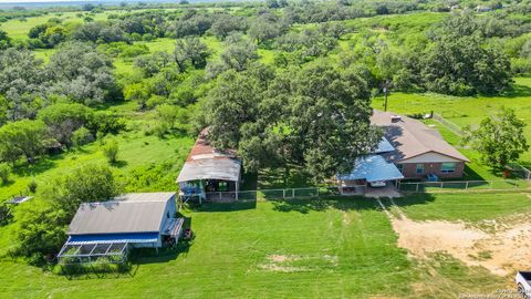 A home in Floresville