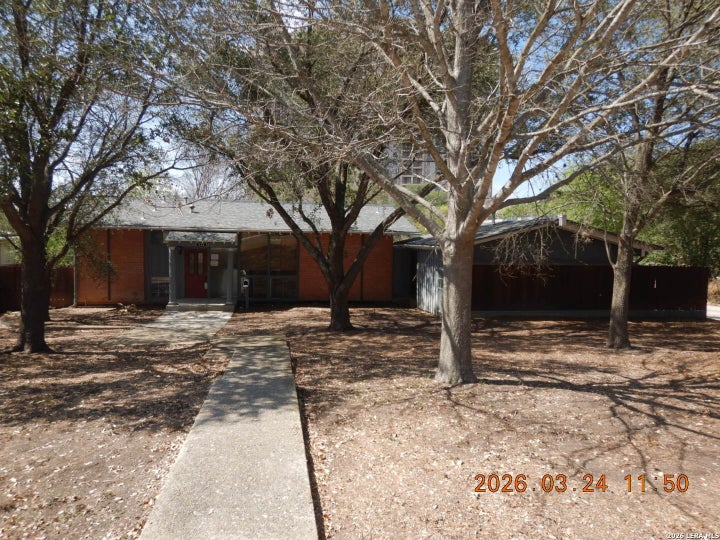 Photo 1 of 40 — 122 Downing, San Antonio, TX 78209