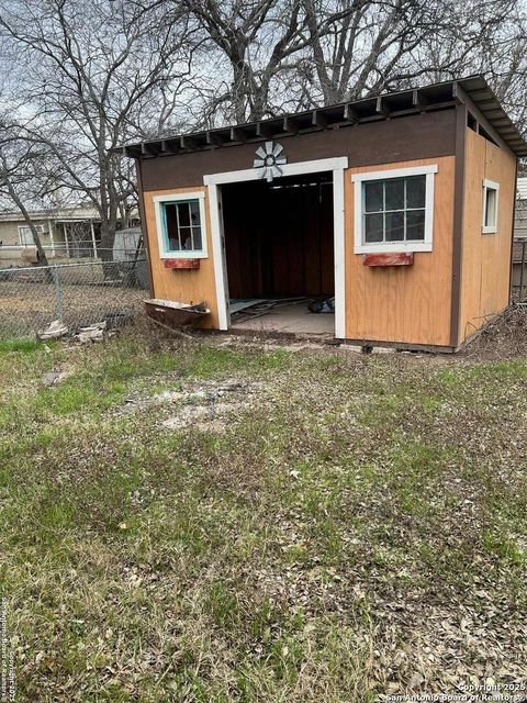 A home in Uvalde