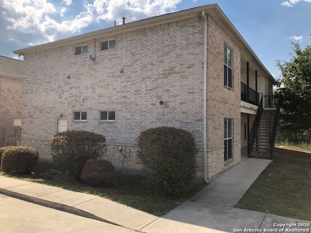 Photo of 4919 ALI AVE 3 #3, San Antonio, TX 78229 (MLS # 1897524)