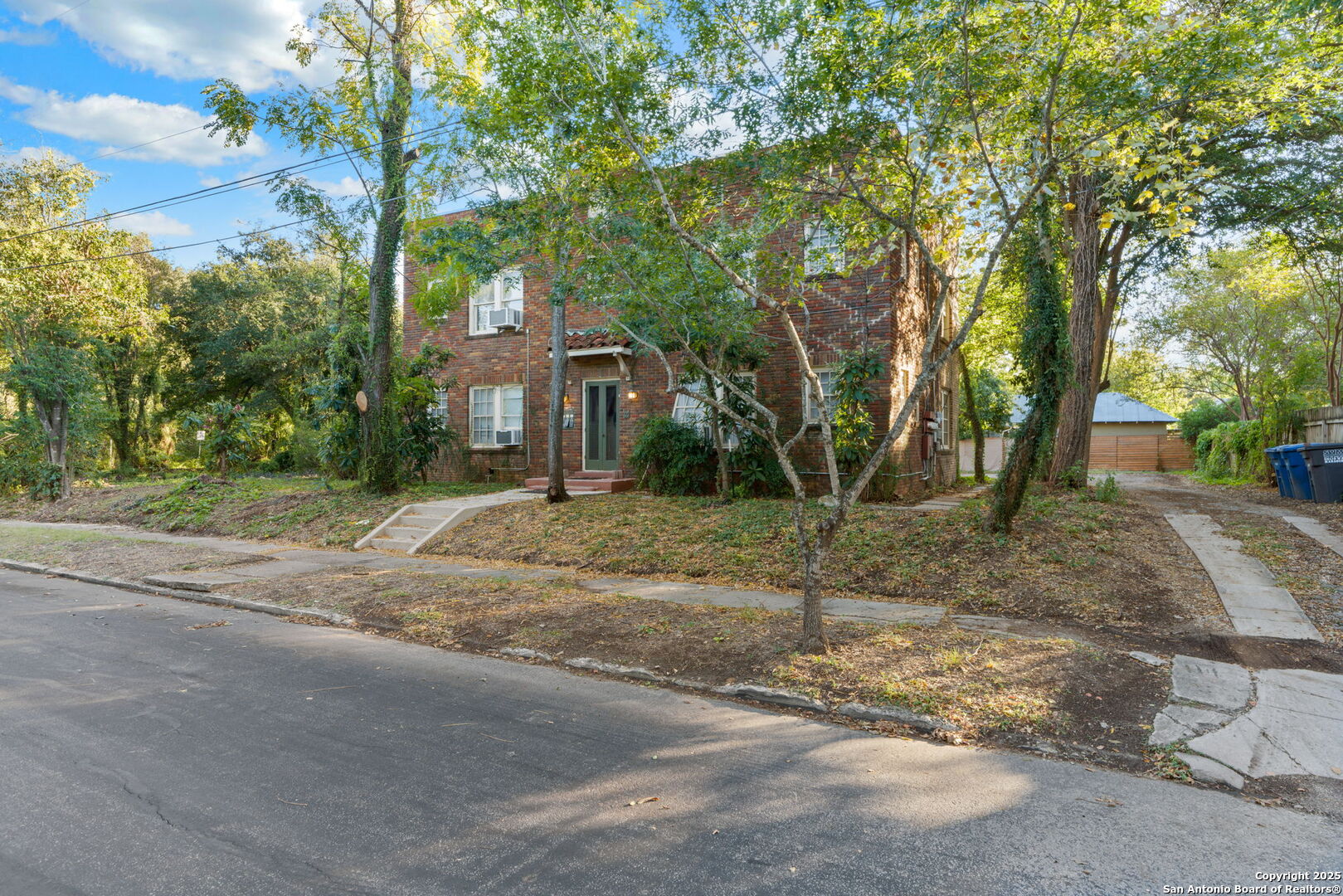 142 Armour Place