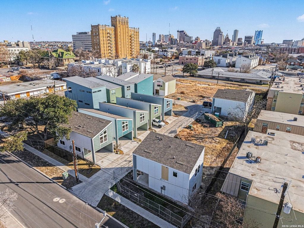 Photo of 310 W Evergreen St #109, San Antonio, TX 78212 (MLS # 1950915)