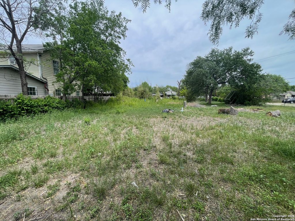 Photo of 307 Randall Ave., San Antonio, TX 78237 (MLS # 1855254)