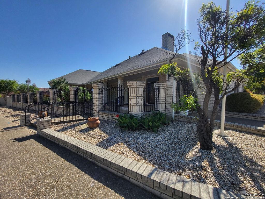 Photo of 6024 Shady Crk, Windcrest, TX 78239 (MLS # 1948166)