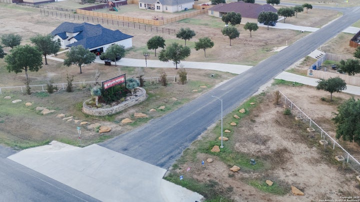 Photo 1 of 15 — 193 E MEDIUM MEADOW DR, Lytle, TX 78052