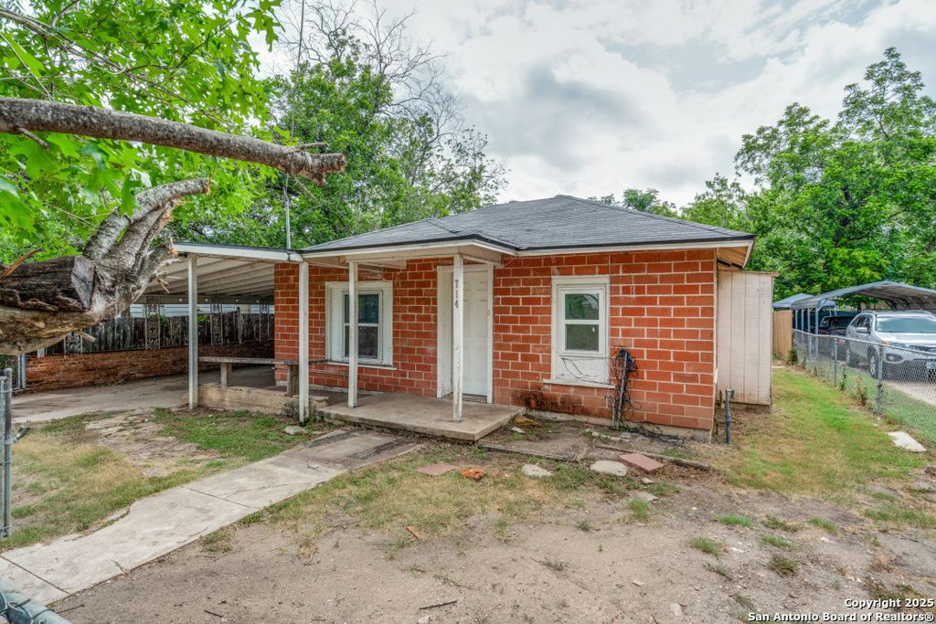 Photo of 714 Hallie Ave, San Antonio, TX 78210 (MLS # 1887992)