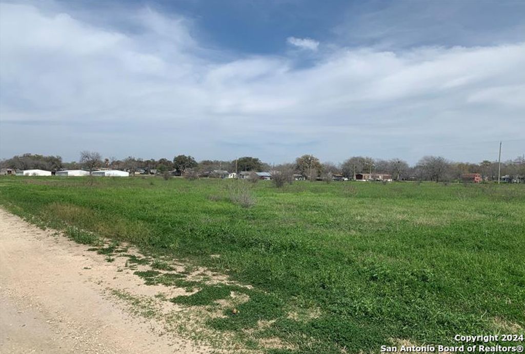 Photo of TBD O'Neal Dr LOT 2, Devine, TX 78016 (MLS # 1811033)