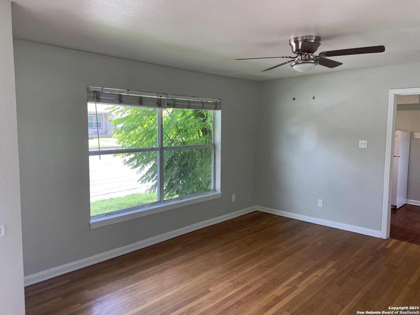 111 LADDIE PL