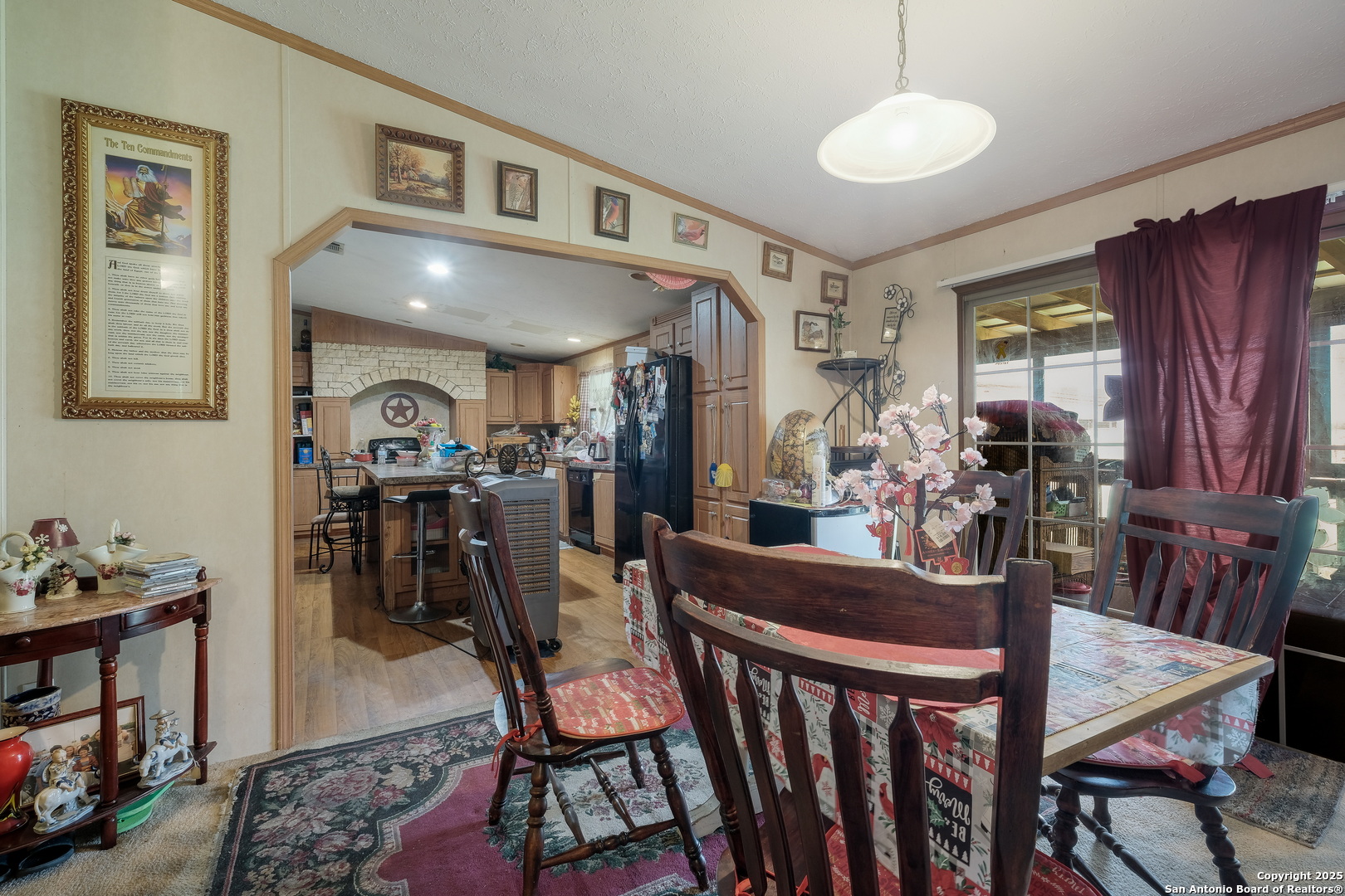 590 Gateway Cir