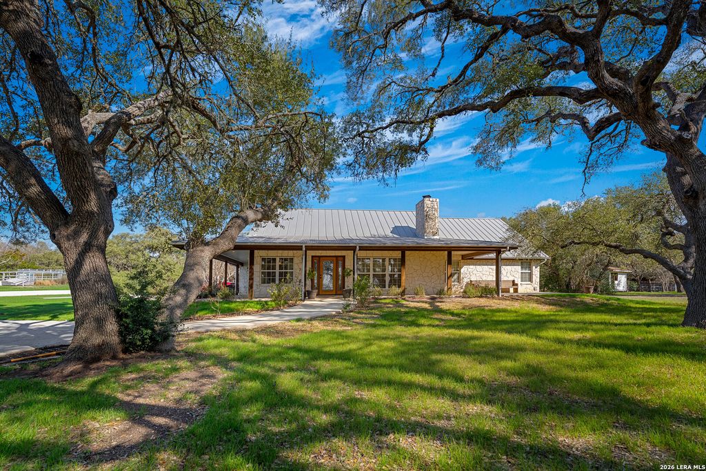 Photo of 2444 PURGATORY RD, New Braunfels, TX 78132 (MLS # 1971550)