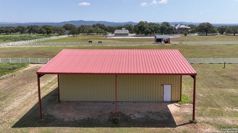 A home in Bandera