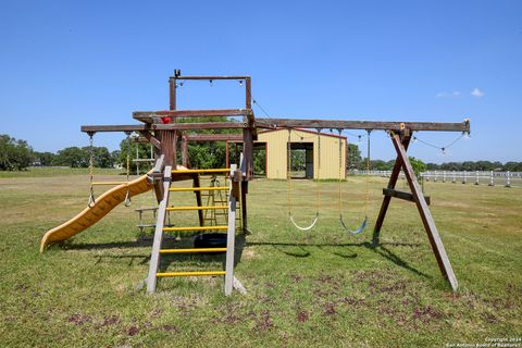 A home in Bandera