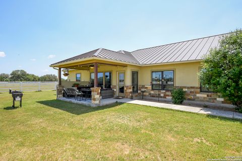 A home in Bandera