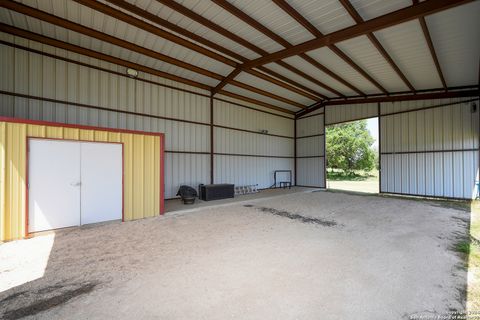 A home in Bandera