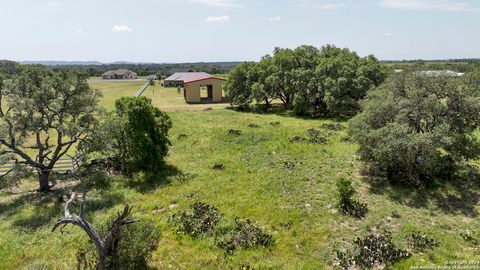 A home in Bandera