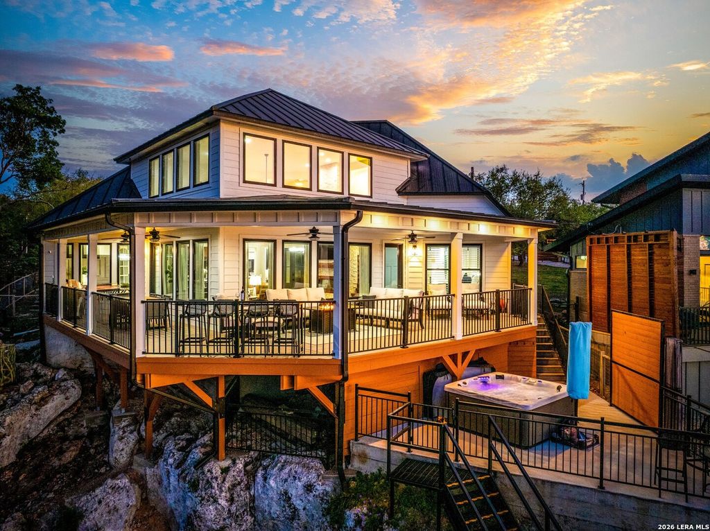Photo of 889 Glenn, Canyon Lake, TX 78133 (MLS # 1954116)