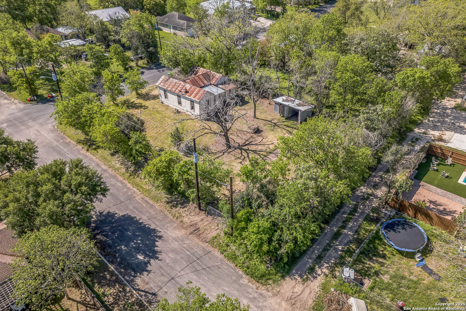 604 Ogrady