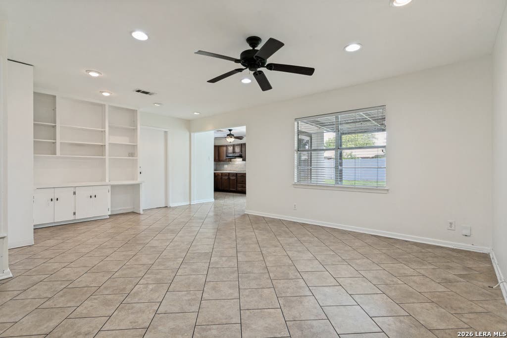 Photo of 4407 Sun Vista Ln, San Antonio, TX 78217 (MLS # 2003165)