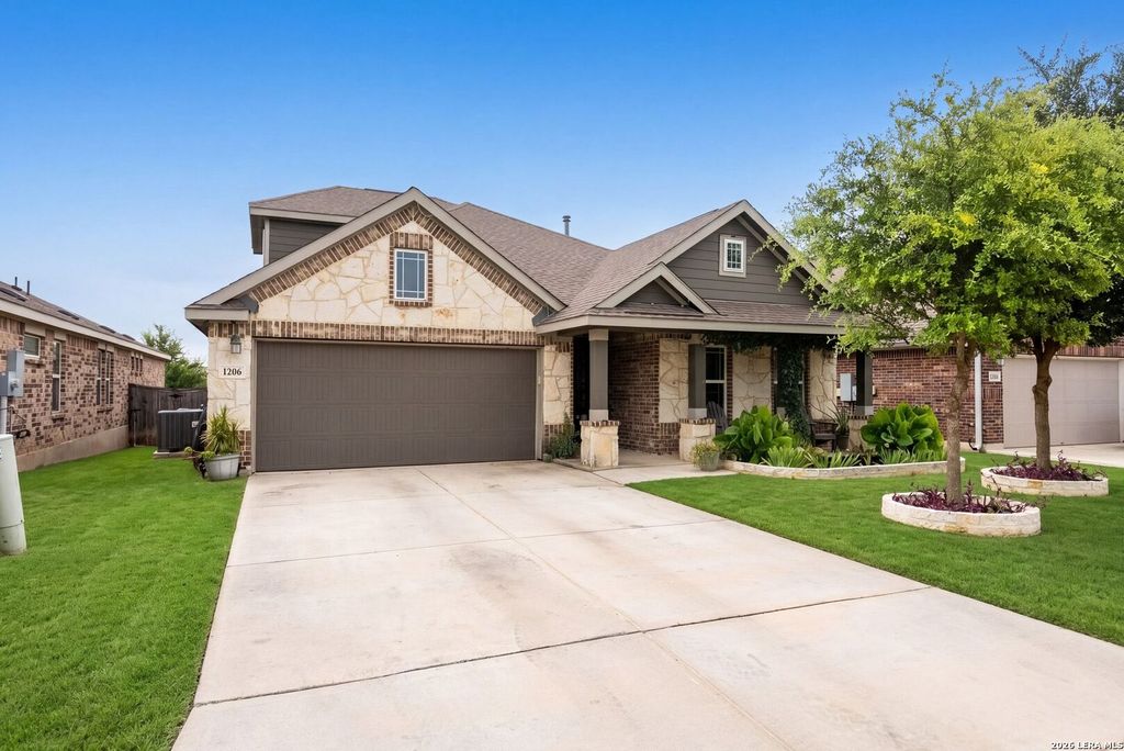 Photo of 1206 Nashua Sq, San Antonio, TX 78245 (MLS # 1994194)