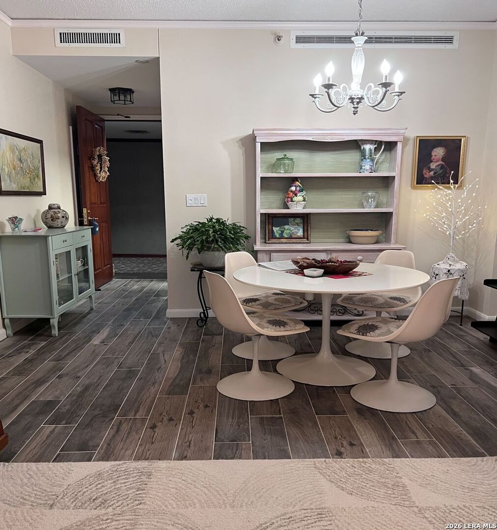 Photo of 1 Towers Park Ln 1604 #1604, San Antonio, TX 78209 (MLS # 1849299)