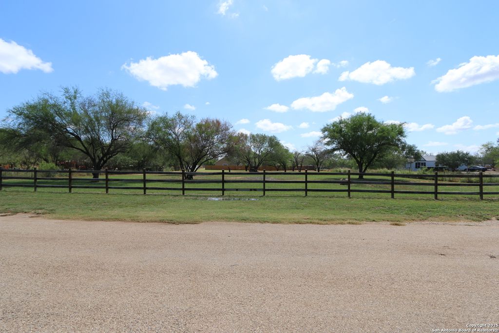 Photo of 125 County Road 2666, Devine, TX 78016 (MLS # 1893252)