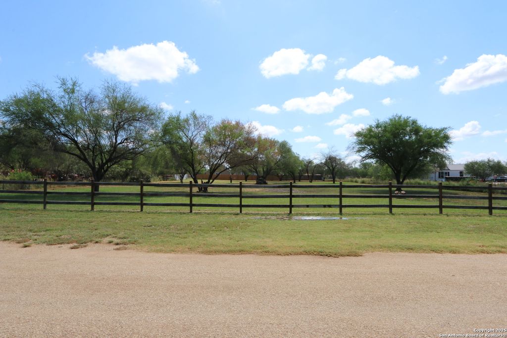Photo of 125 County Road 2666, Devine, TX 78016 (MLS # 1893252)