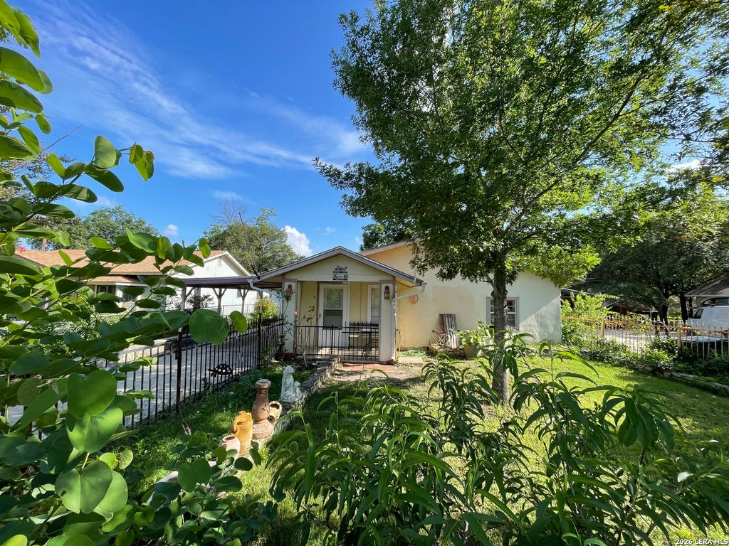 Photo of 330 BRADLEY ST., San Antonio, TX 78211 (MLS # 1990207)