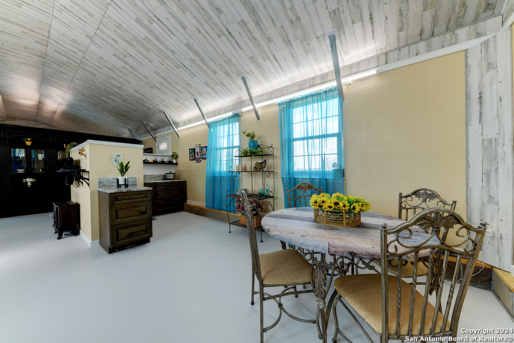 Stockdale, Texas 78160, United States, 1 Bedroom Bedrooms, ,2 BathroomsBathrooms,Residential,Pending,36684