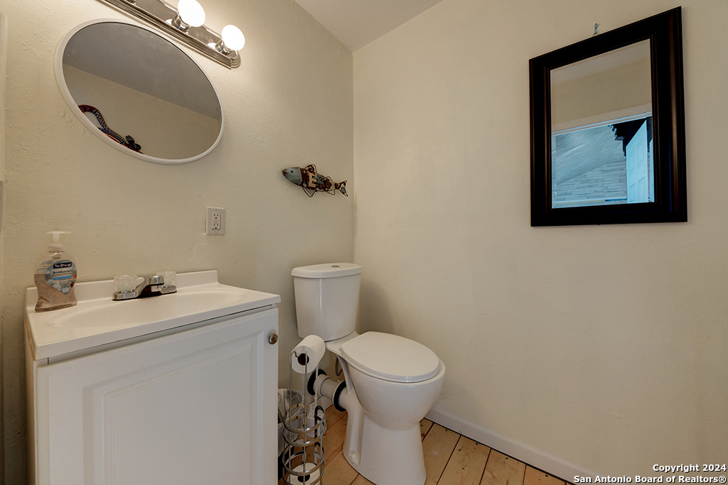 Stockdale, Texas 78160, United States, 1 Bedroom Bedrooms, ,2 BathroomsBathrooms,Residential,Pending,36684