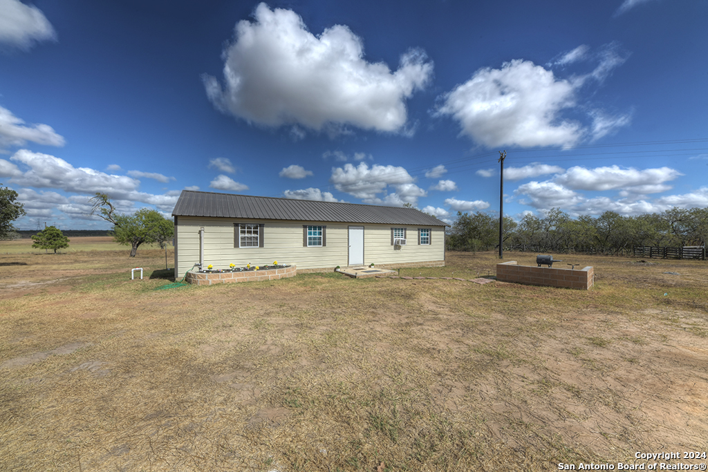 Stockdale, Texas 78160, United States, 1 Bedroom Bedrooms, ,2 BathroomsBathrooms,Residential,Pending,36684