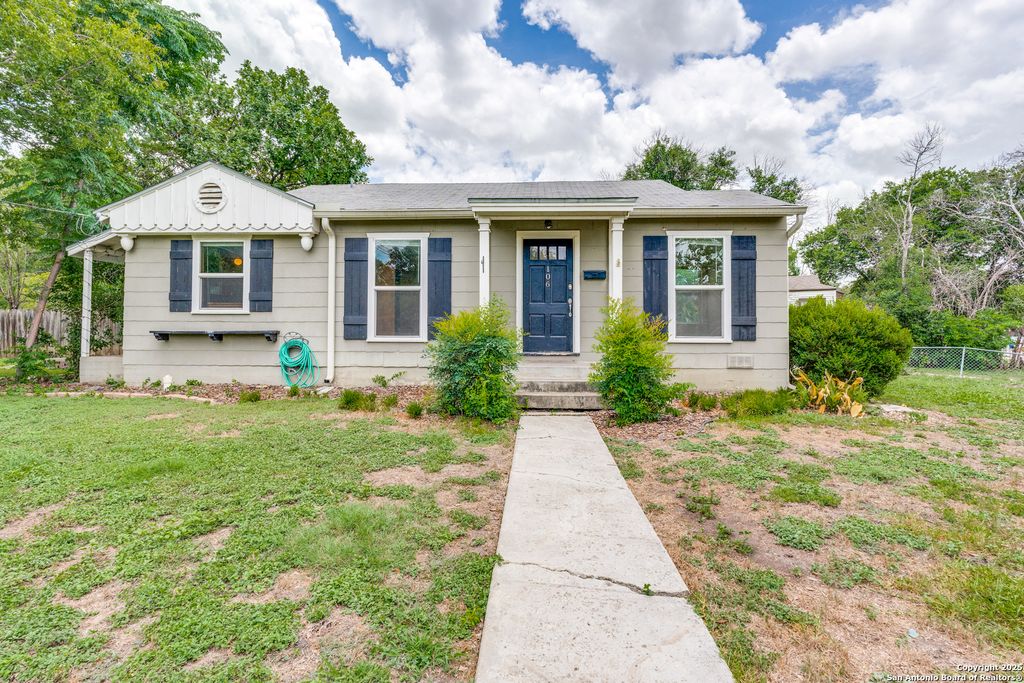 Photo of 106 Field Crest Dr, San Antonio, TX 78209 (MLS # 1868243)