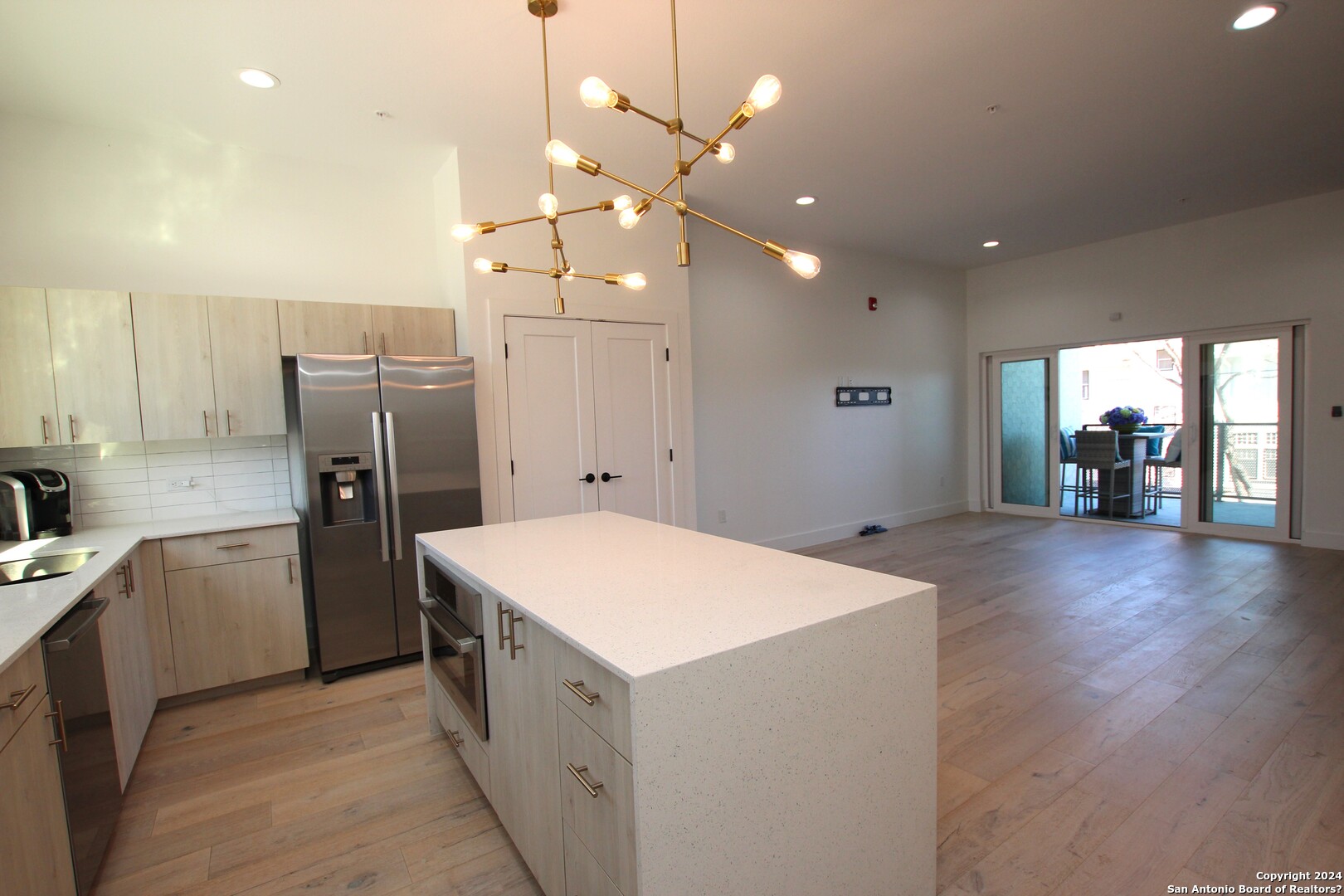 203 PASCHAL ST 102