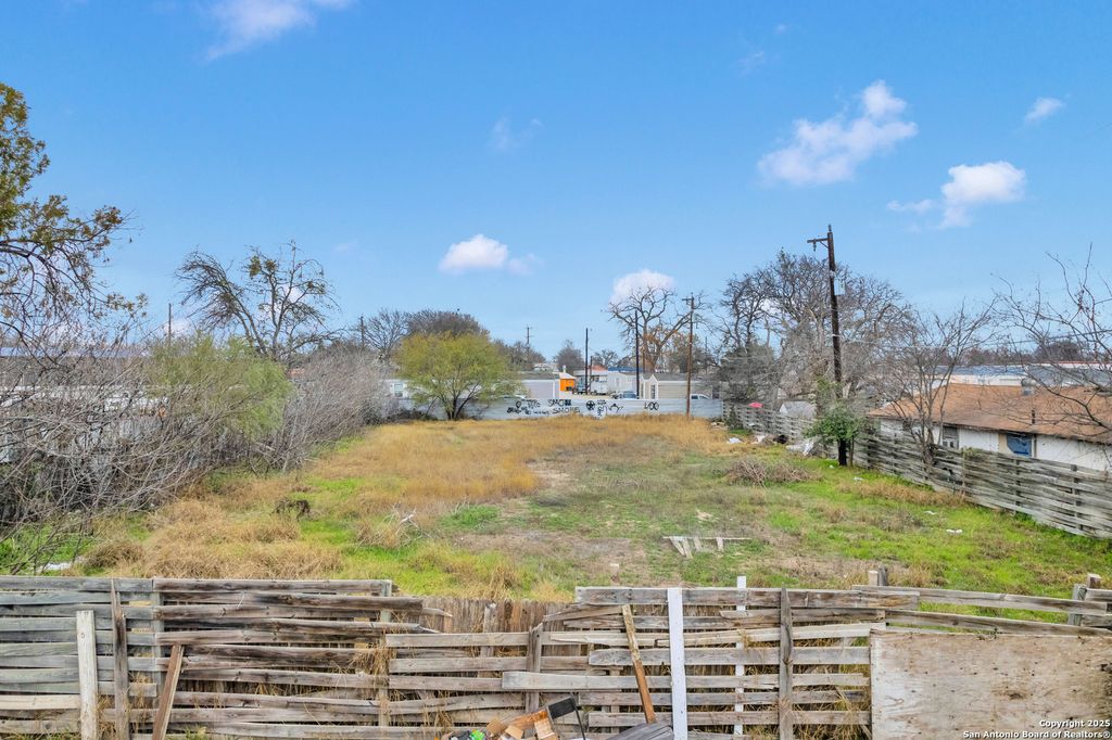 Photo of 2423 W Gerald, San Antonio, TX 78211 (MLS # 1847913)