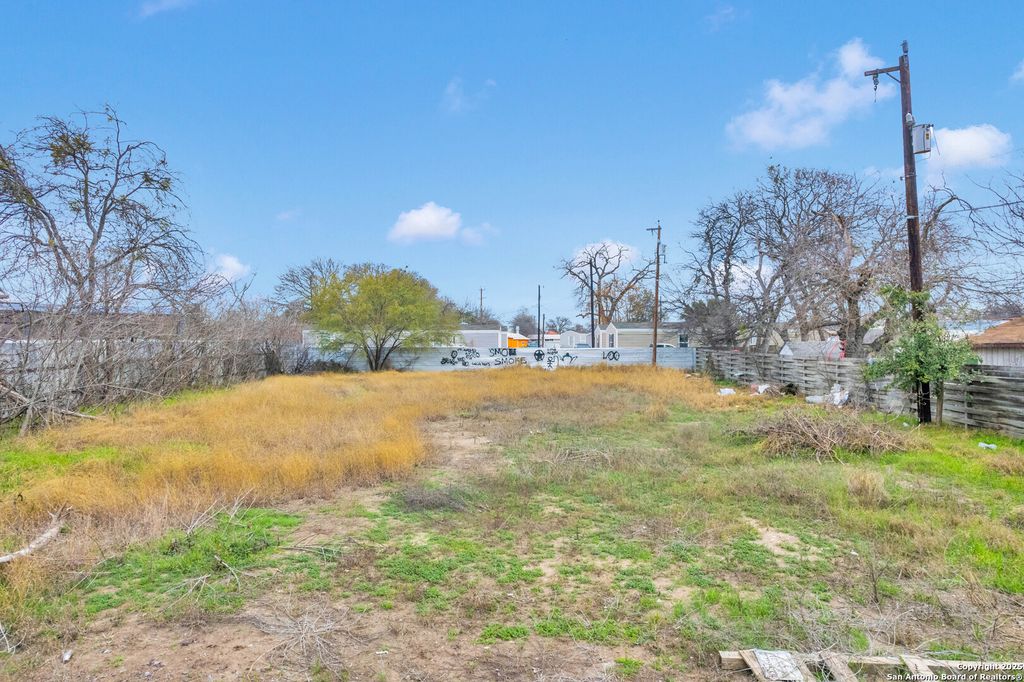 Photo of 2423 W Gerald, San Antonio, TX 78211 (MLS # 1847913)