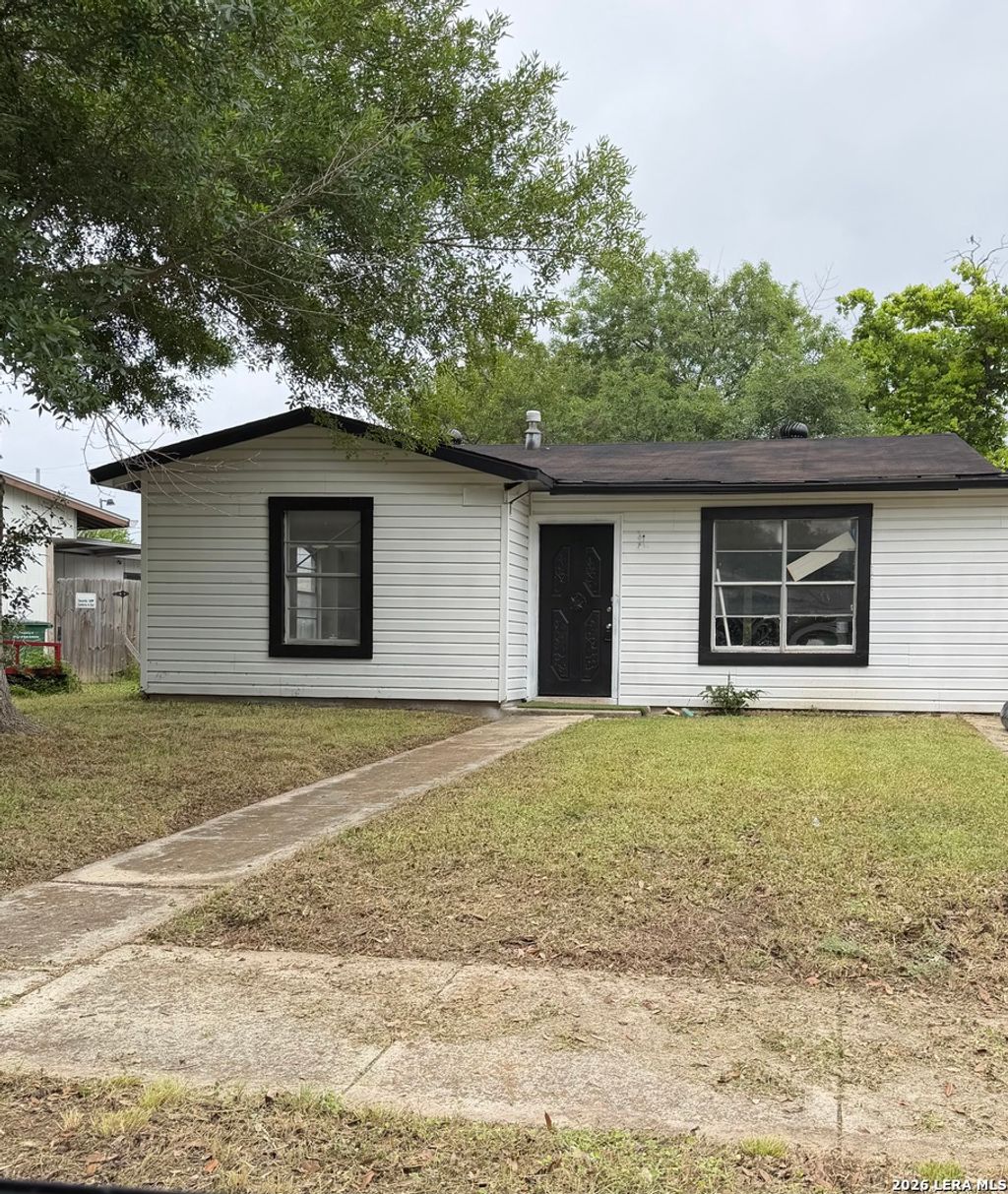 Photo of 9923 EVENINGWAY DR, San Antonio, TX 78233 (MLS # 1994126)