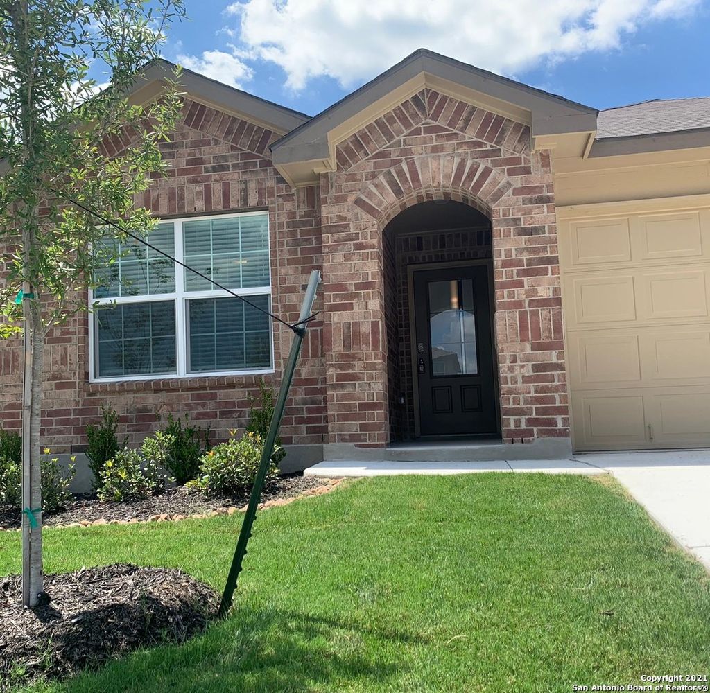 Photo of 807 HOUSE SPARROW, San Antonio, TX 78253 (MLS # 1914077)