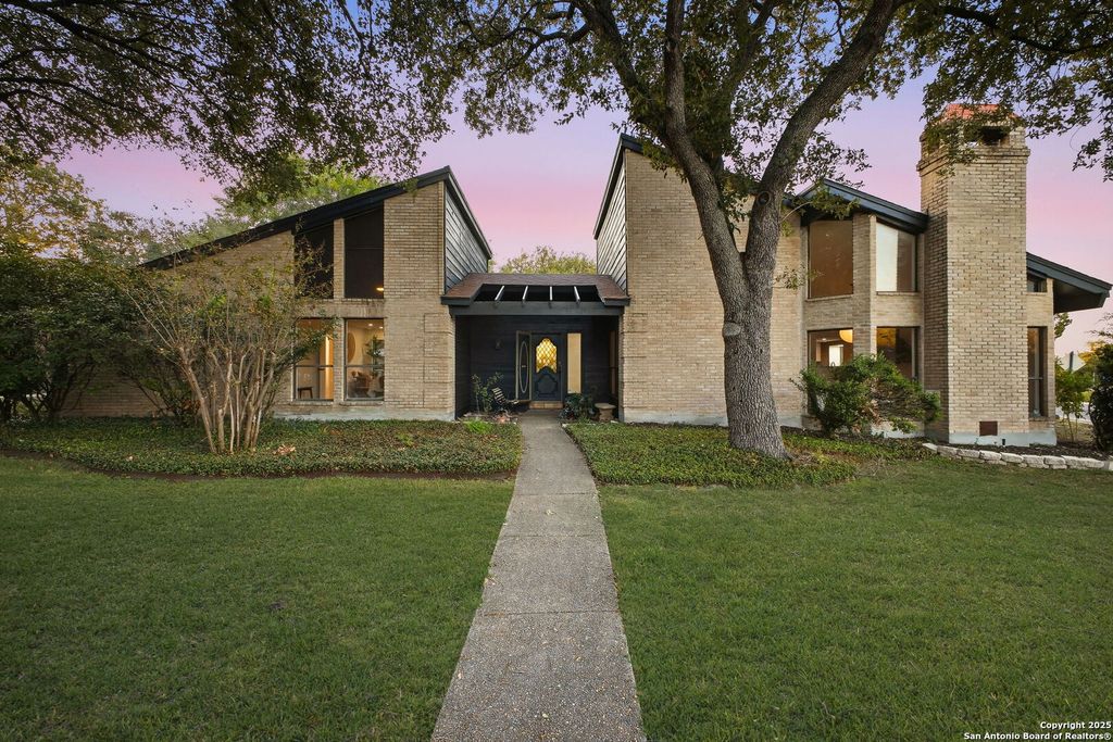 Photo of 6302 Cypress, Windcrest, TX 78239 (MLS # 1921643)