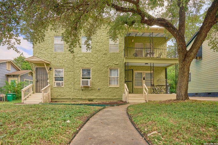 Photo 1 of 33 — 323 Claremont, San Antonio, TX 78209