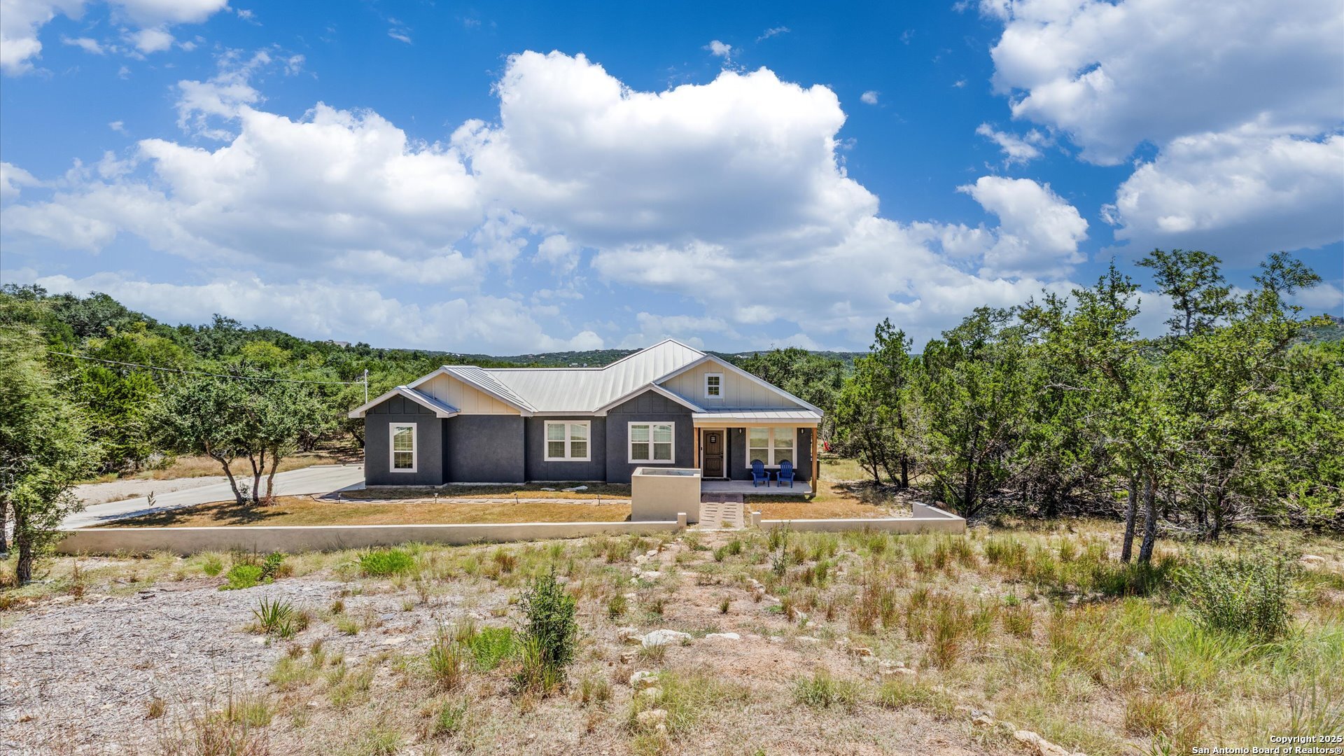 3225 Hawthorne Rd.