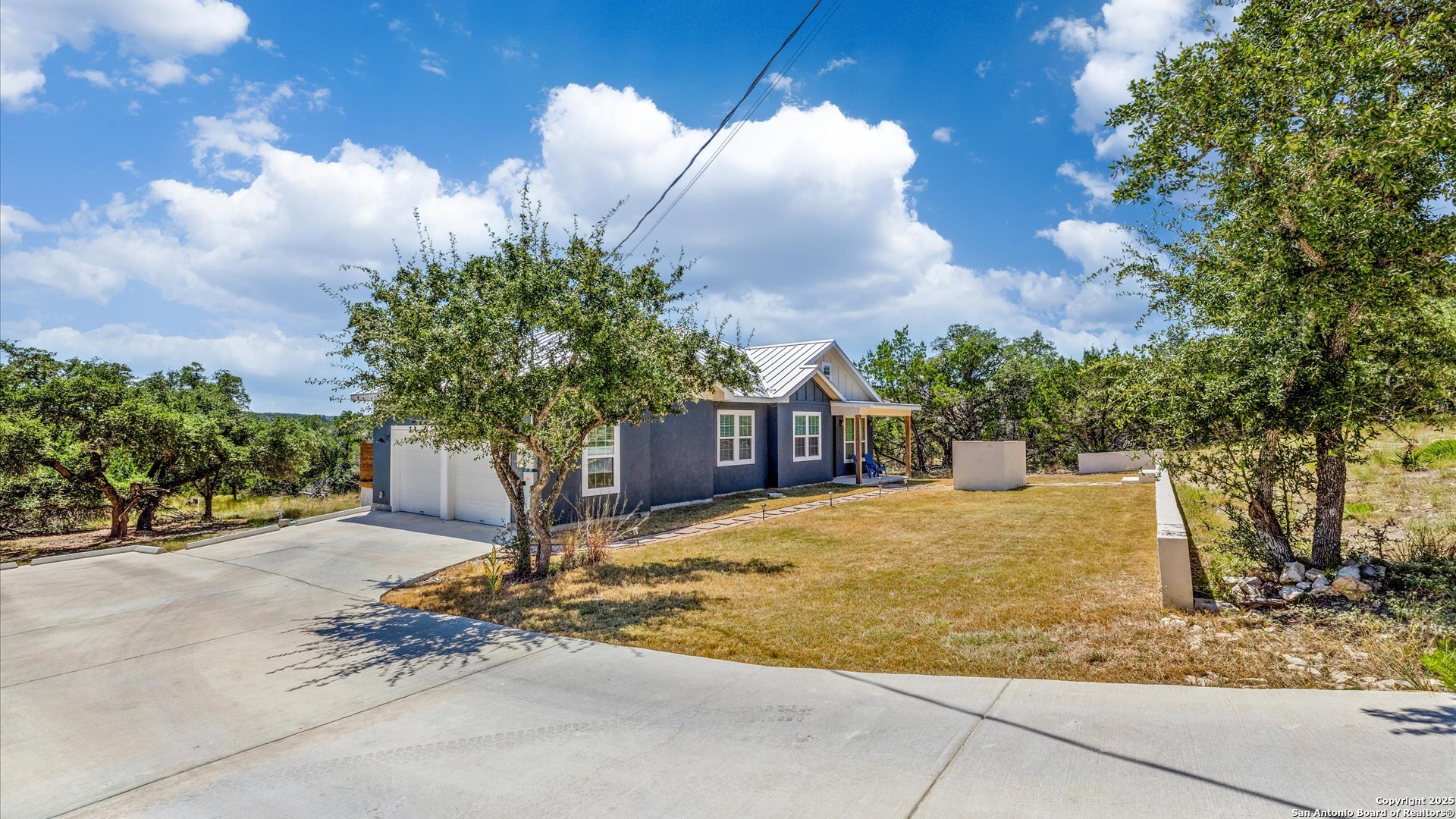 3225 Hawthorne Rd.